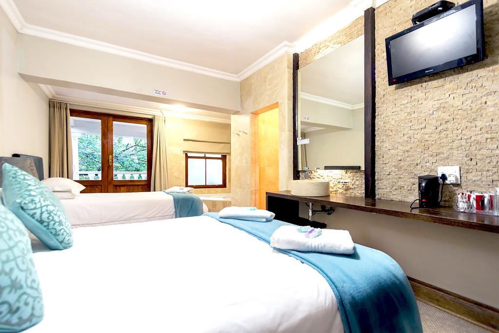 Or Tambo Guest House Kempton Park Exterior foto