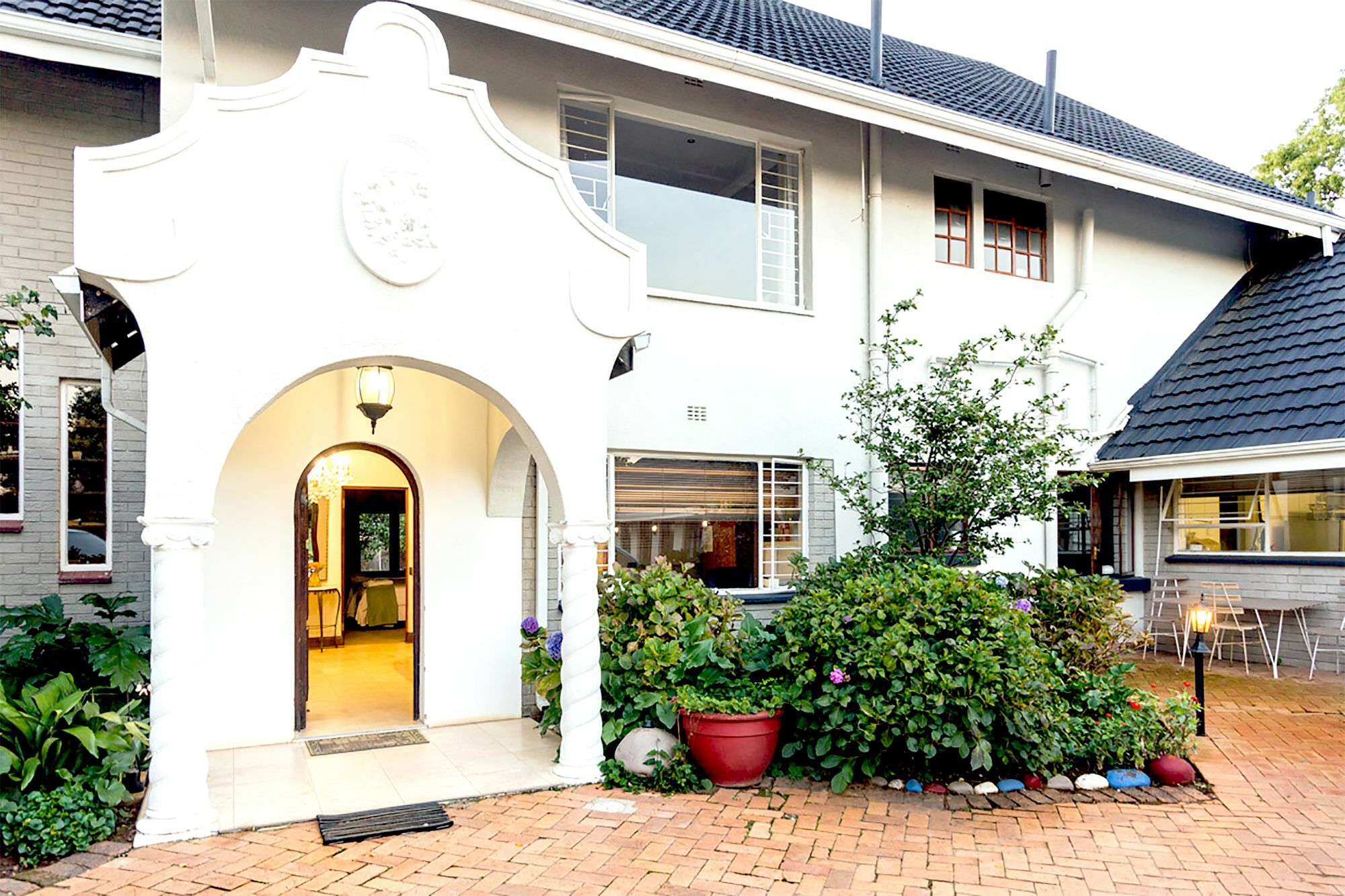 Or Tambo Guest House Kempton Park Exterior foto